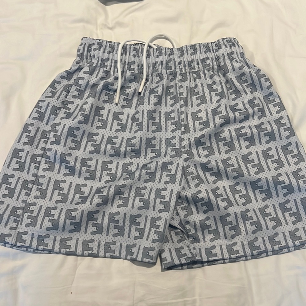 Bravest studio shorts size medium